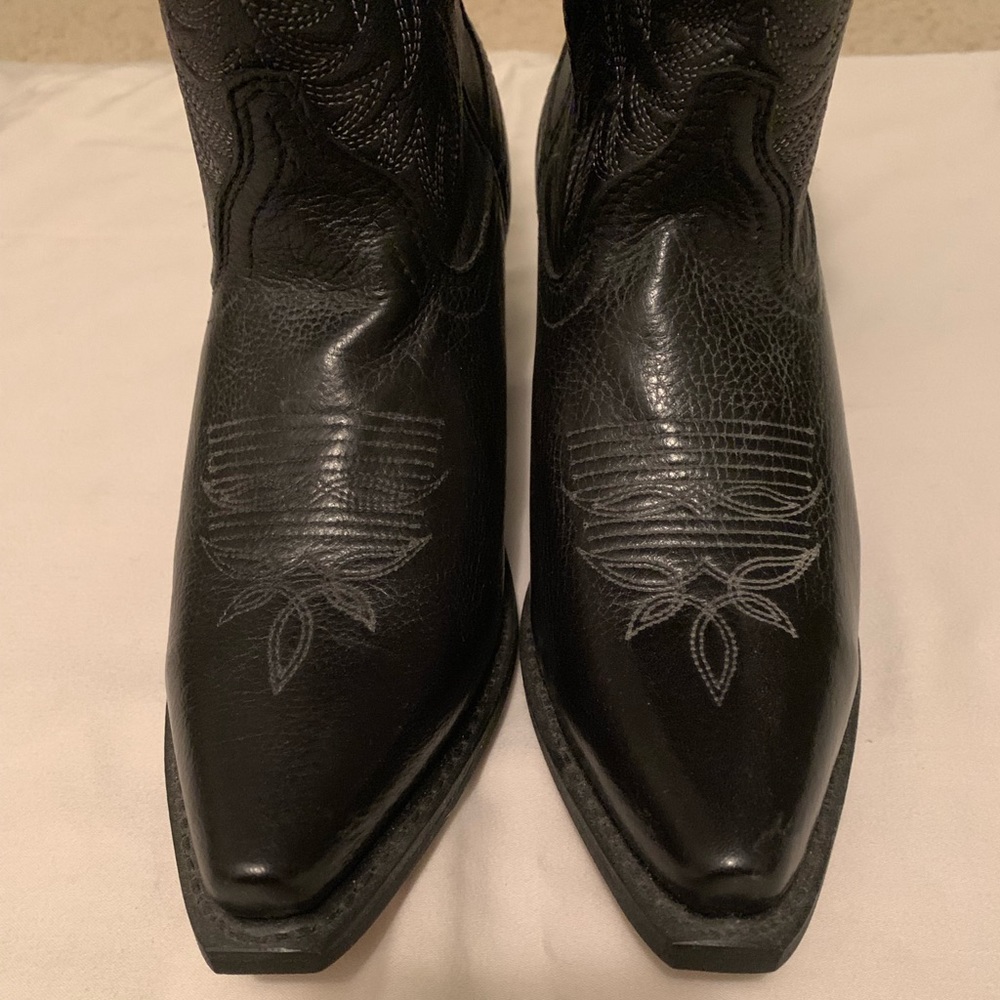 Female cowboy boots - black